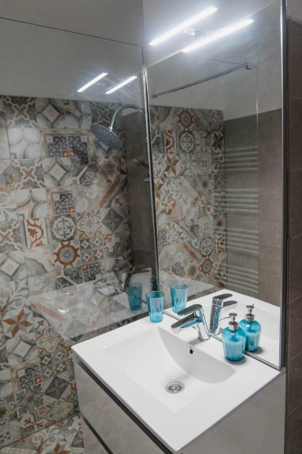 Good Vibes Apartment Campulung Moldovenesc Bagian luar foto