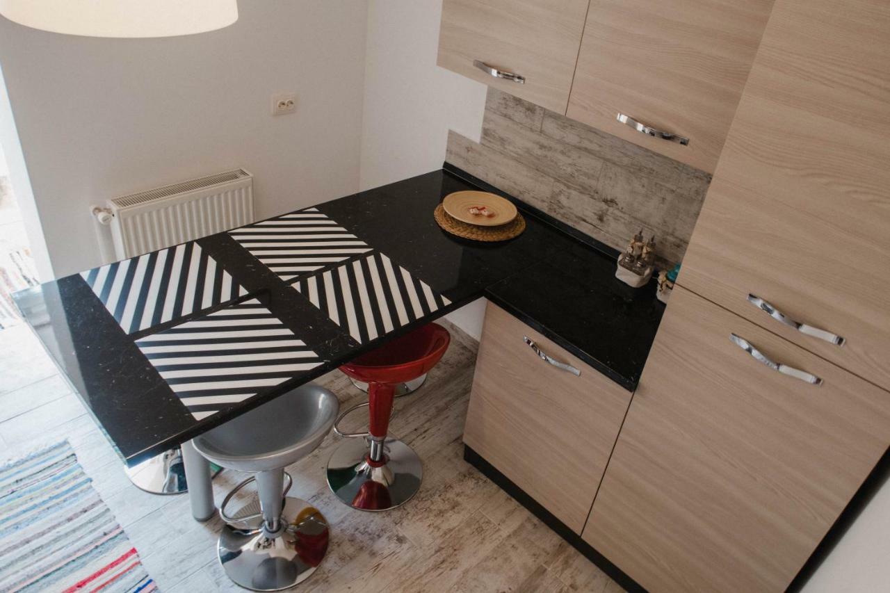 Good Vibes Apartment Campulung Moldovenesc Bagian luar foto